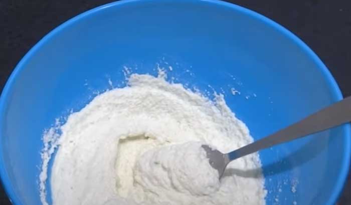 mixing curd suji