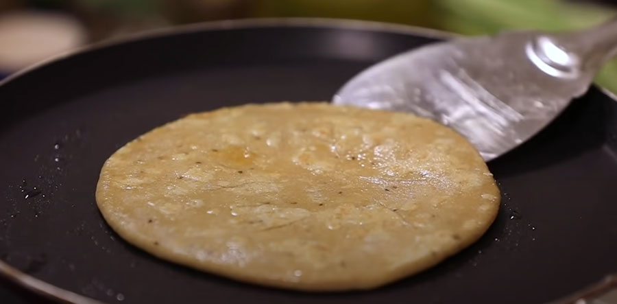 oil mooli paratha